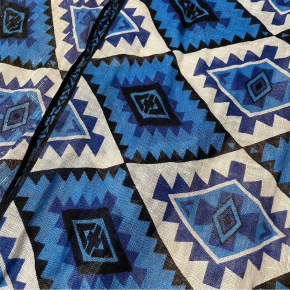 Chico’s linen scarf - Picture 4 of 5